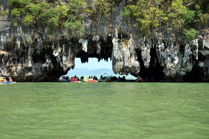 Tour avventura dell'isola di James Bond da Khao Lak con canoa e pranzo in mare