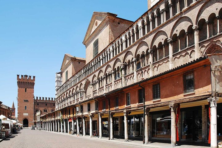 Ferrara Tour af Must-see attraktioner med lokal Top Rated Guide