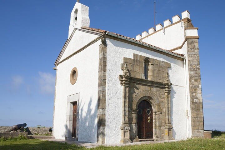 Desde Oviedo y Gijón: Llanes, Ribadesella, Alto de Fitu y Tazones