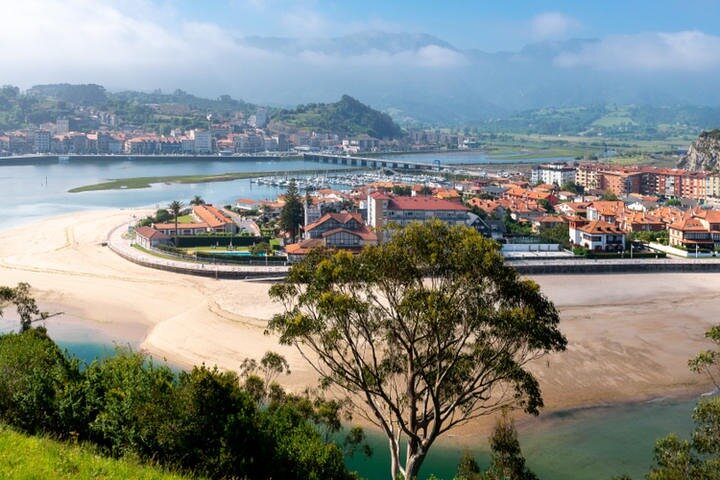 Desde Oviedo y Gijón: Llanes, Ribadesella, Alto de Fitu y Tazones