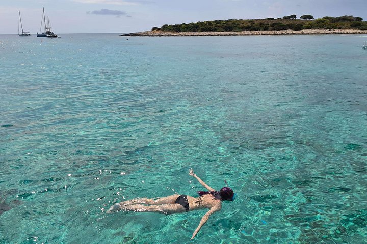 Entdecken Sie die Insel Brac mit dem privaten Boot - Besuchen Sie Bol und versteckte Buchten