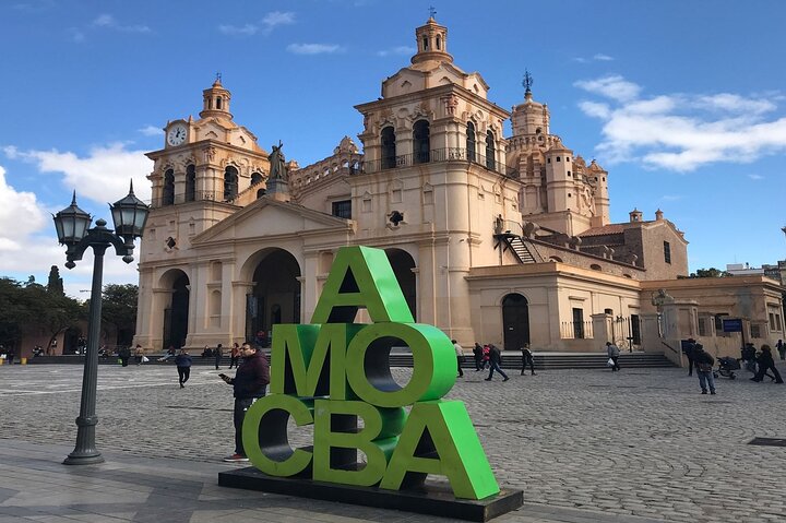 Tour por la ciudad de Córdoba con plaza jesuítica opcional