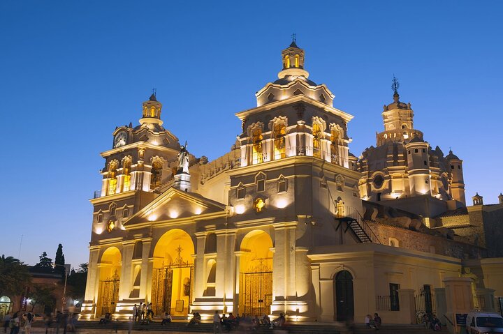 Tour por la ciudad de Córdoba con plaza jesuítica opcional