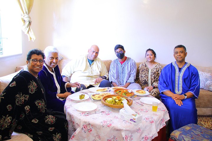 Rejoignez le meilleur cours de cuisine marocaine avec le chef Khadija (plus de 35 ans d'expérience)