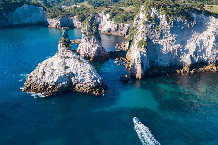 Aventuras nas cavernas do mar no Coromandel