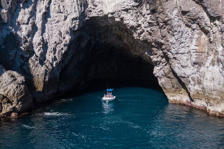 Aventuras nas cavernas do mar no Coromandel