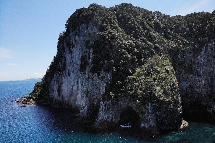 Aventuras nas cavernas do mar no Coromandel