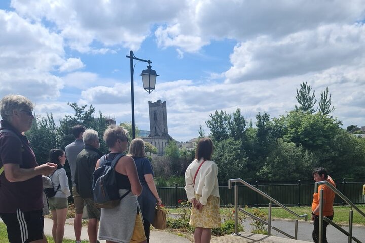 Tour a pie por Kilkenny con un guía local nacido en Kilkenny