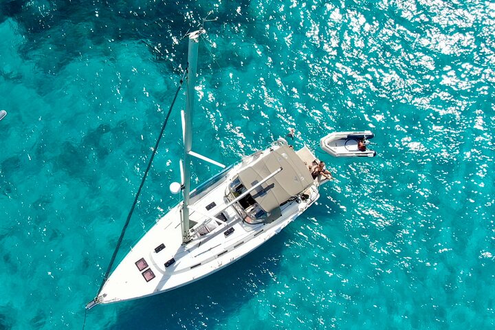 La Maddalena Archipelago Seiltur med lunsj fra Palau