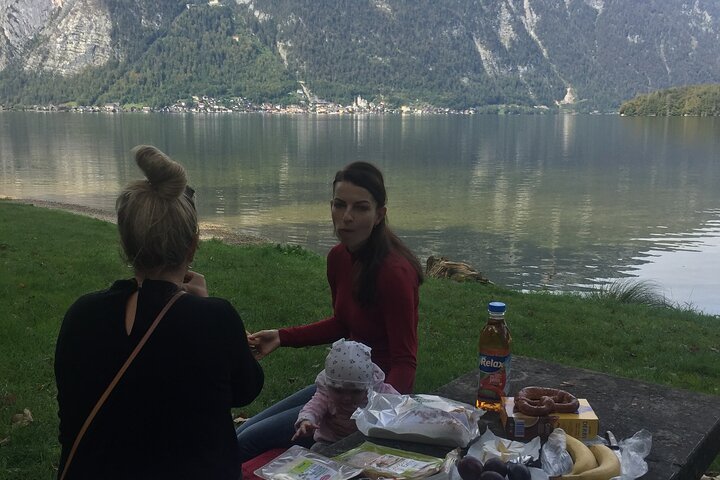Ab Prag: Privater Tagesausflug in die Hallstätter Alpen mit Picknick am See