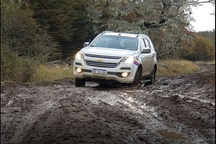 Lacs 4WD Off Road avec déjeuner au lac Fagnano depuis Ushuaia