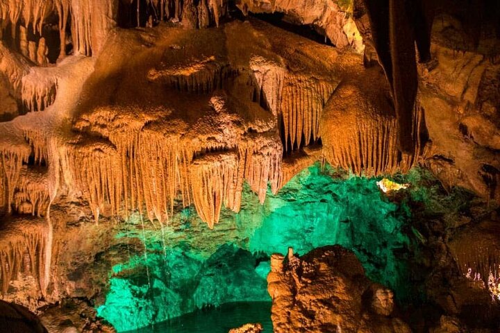 Tour privato di un'intera giornata al parco naturale Aire e Candeeiros da ovest