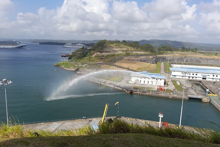 Caribbean Expedition: San Lorenzo Fort, Rainforest & Canal Locks