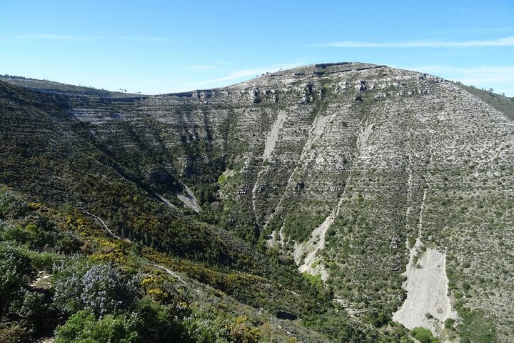 Tour privato di un'intera giornata al parco naturale Aire e Candeeiros da ovest