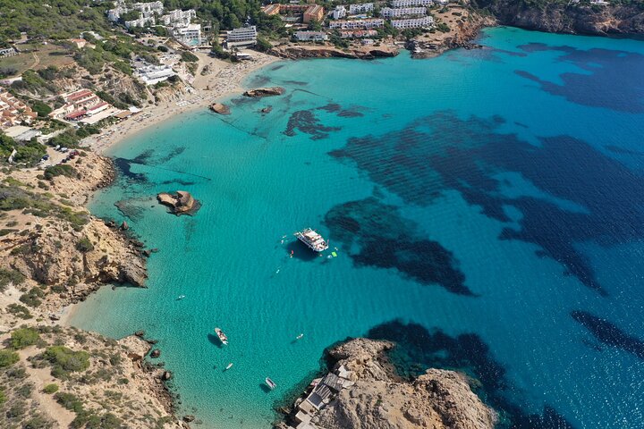 Ibiza strandhopcruise met paddleboards, drankjes en eten 6 uur