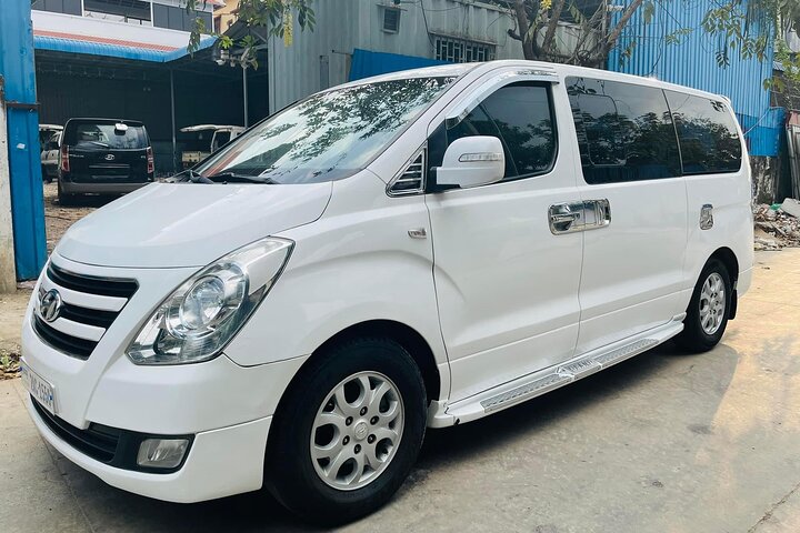 Privat taxioverføring fra Phnom Penh til Siem Reap med engelsktalende sjåfør