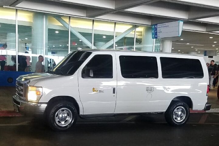 Privétransfer van Bahama's Eleuthera Airport (ELH) naar stadshotels of veerboot
