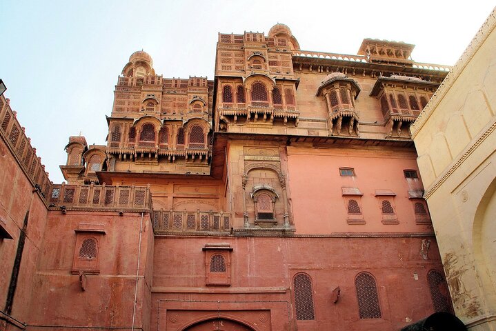 Jaisalmer Drop med besøk Junagarh Fort og Rat Temple fra Bikaner