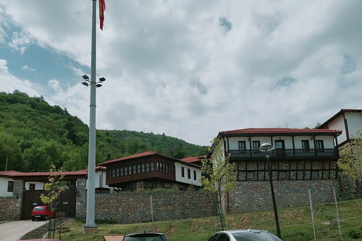 Skopje : Matka Canyon, Millennium Cross & traditionelle Dorfrundfahrt