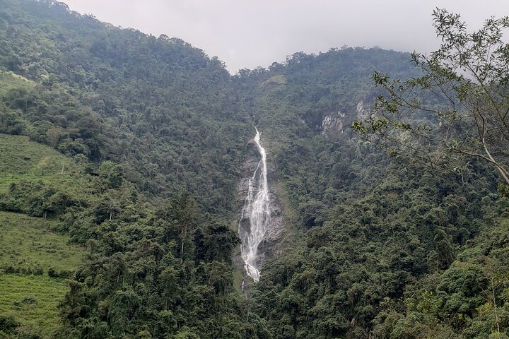 Udflugt til La Plata-vandfaldet i Ibagué (490 meter det højeste i Tolima)