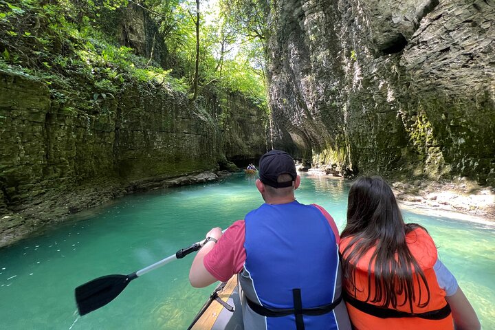 Kutaisi : Canyon Martvili & Grotta di Prometeo, pranzo georgiano