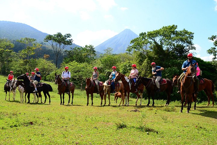 Equitazione a La Fortuna Waterfall