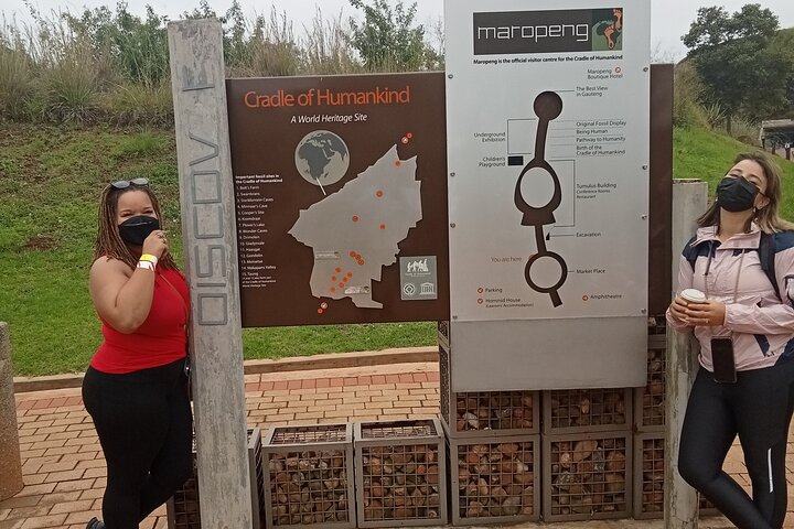 Tour de la Cuna de la Humanidad y las Cuevas de Maropeng/sterkfontein