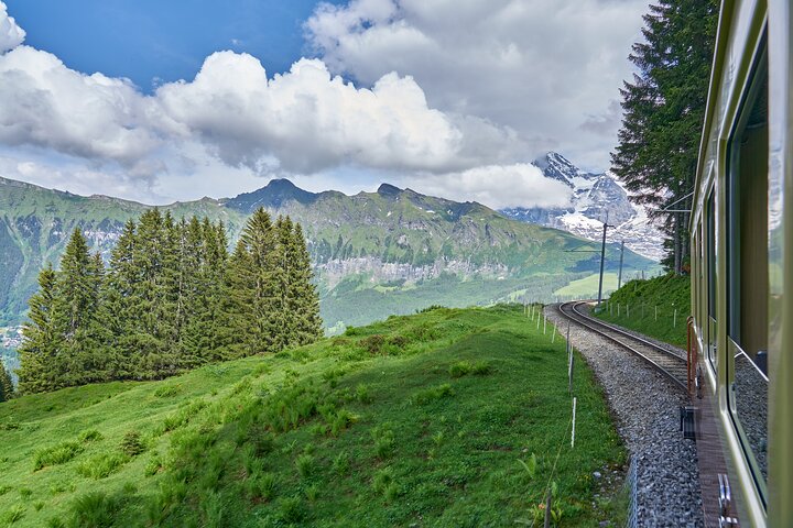 Lauterbrunnen-Mürren : tour per piccoli gruppi delle Alpi svizzere da Interlaken