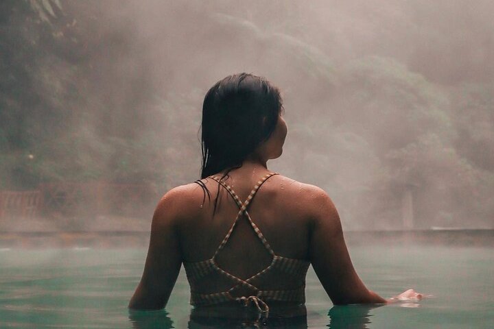 Esperienza di sorgenti termali naturali e visita un autentico mercato Maya