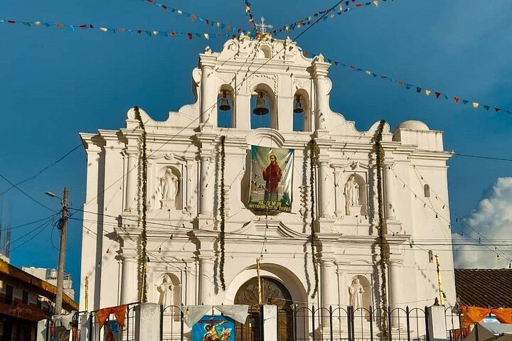 Iconica Chiesa Gialla + Mercato Maya + Piccola Città: Tour Culturale