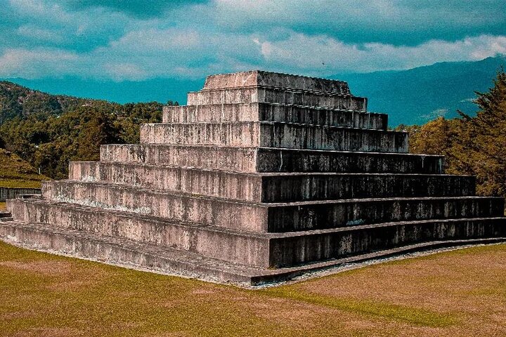 Tour a Zaculeu, un antico regno Maya + Il punto panoramico di Dieguez Olaverri
