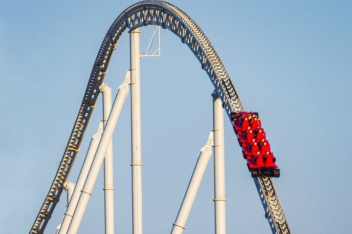 Lassen Sie die Ferrari World Abu Dhabi Tour aus