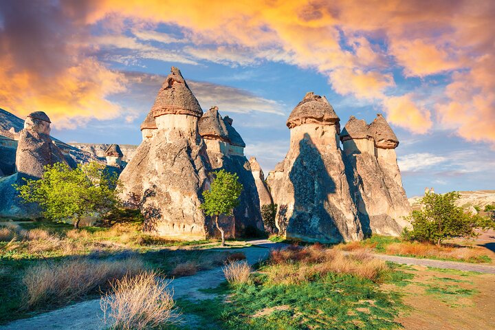 Tour Privado de Día Completo por los Puntos Destacados de Capadocia (Car&Guide )