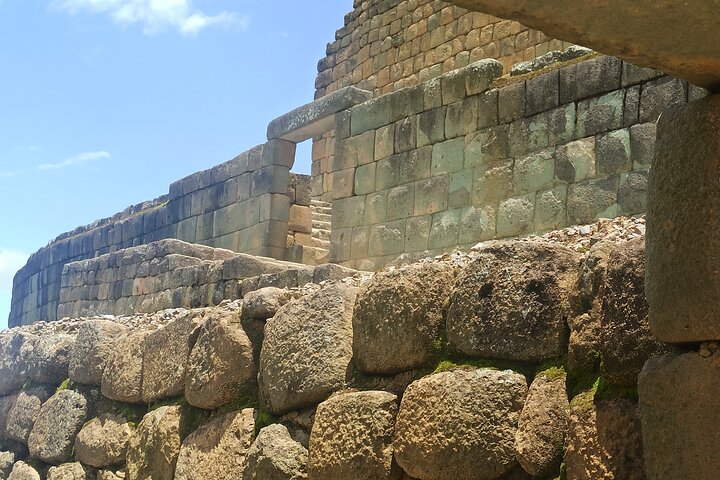 Excursión de un día completo, sitio arqueológico de Ingapirca y cara de la montaña Inca desde Cuenca