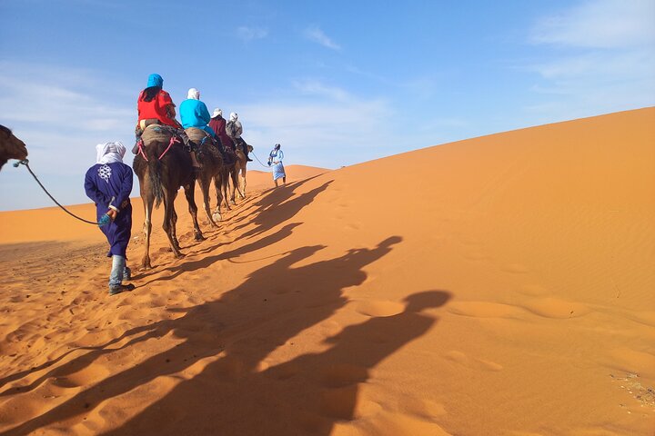 Noche En El Desierto De Erg Chebbi Saliendo De Erfoud, Paseo En Camello