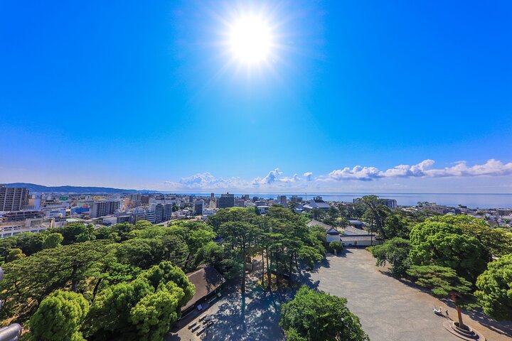 Meditazione ZEN con un monaco giapponese nel castello di Odawara
