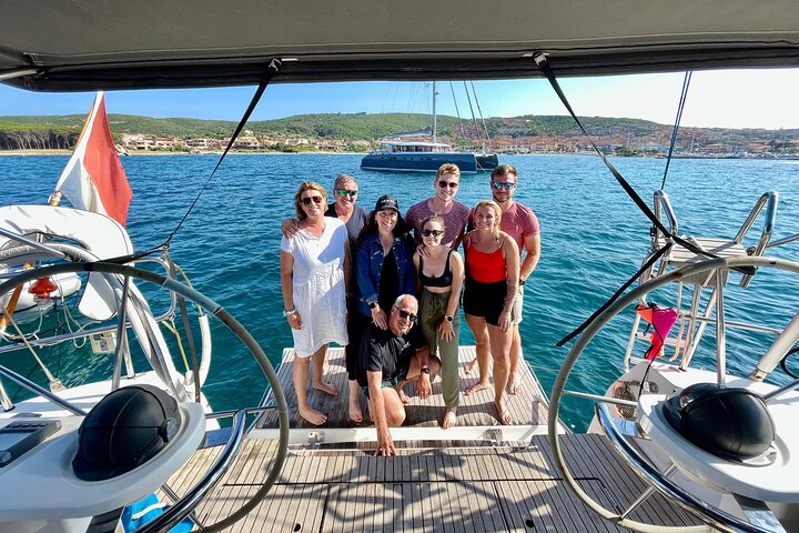 Seilcruise i Maddalena Archipelago fra Maddalena