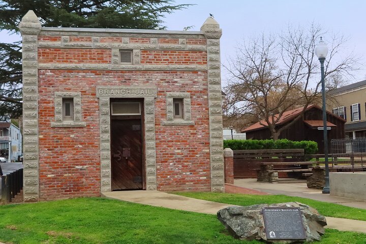 A Highway 49 Drive: um tour de áudio autoguiado do Angels Camp até Jamestown