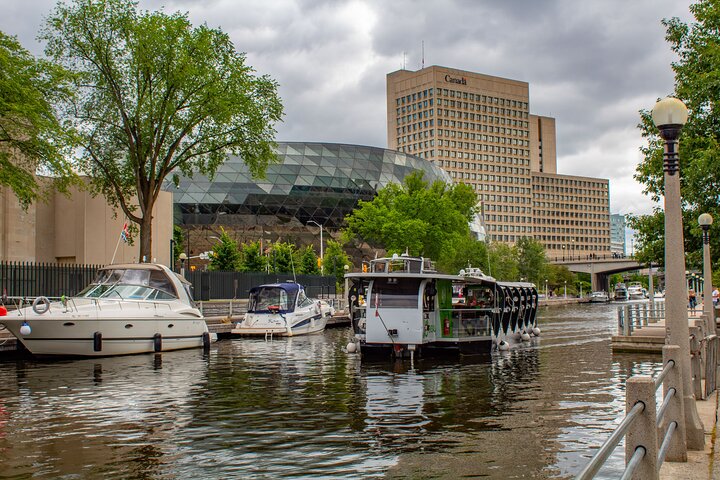 Crucero en barco por Ottawa - Rideau Canal Cruise