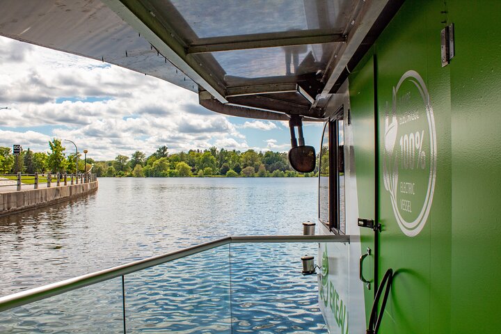 Crucero en barco por Ottawa - Rideau Canal Cruise