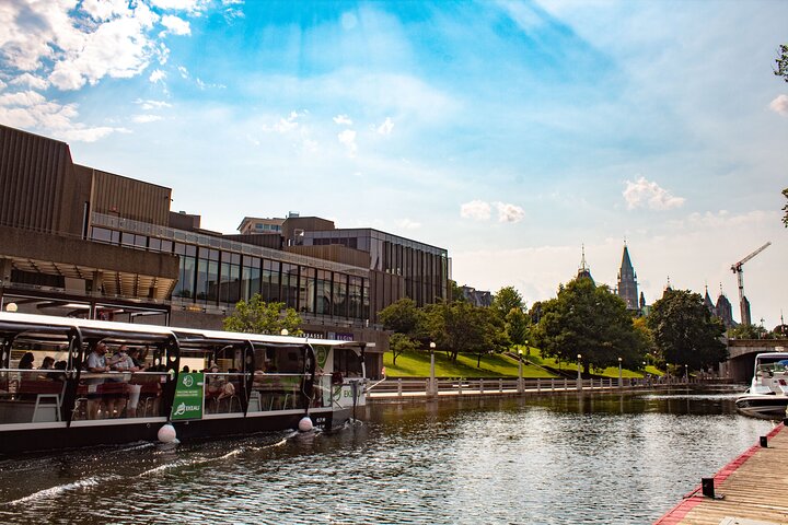 Crucero en barco por Ottawa - Rideau Canal Cruise