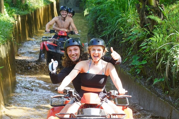 Tour en Quad ATV en Ubud Cueva del Gorila y Almuerzo
