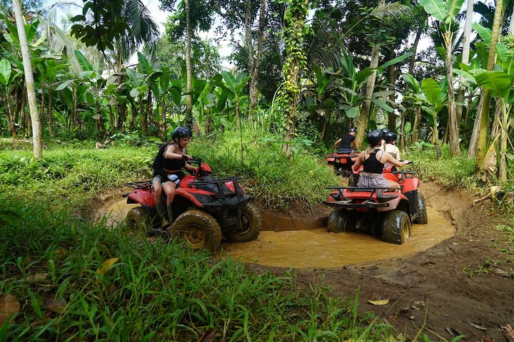 Tour en Quad ATV en Ubud Cueva del Gorila y Almuerzo