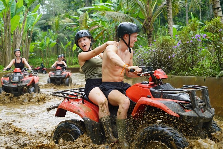 Tour en Quad ATV en Ubud Cueva del Gorila y Almuerzo