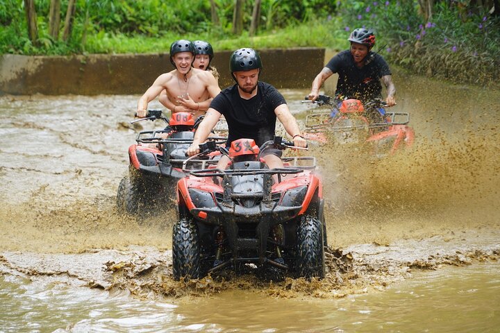 Tour en Quad ATV en Ubud Cueva del Gorila y Almuerzo
