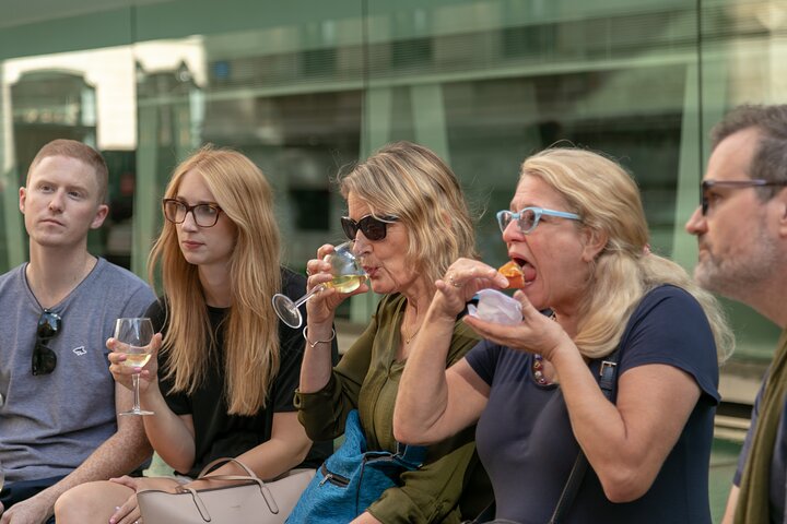 L'authentique Bilbao Pintxos, visite gastronomique et viticole avec un local