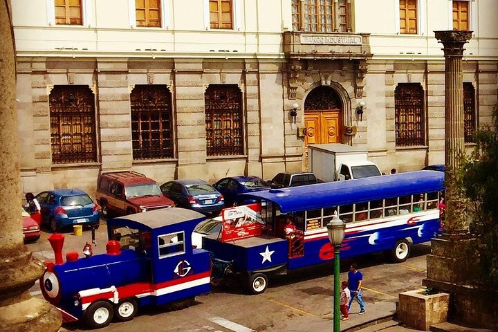 Avventura sul carrello condiviso: i punti di riferimento memorabili di Xela