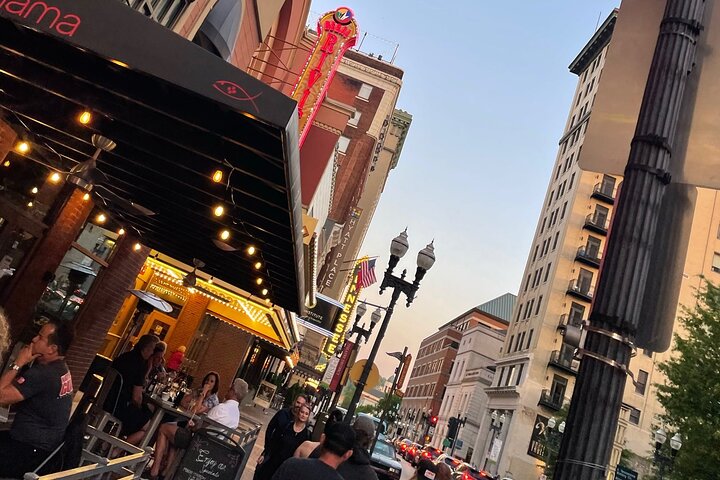 Downtown Knoxville Hidden Tour met ijs, koffie en Tennessee River Gems