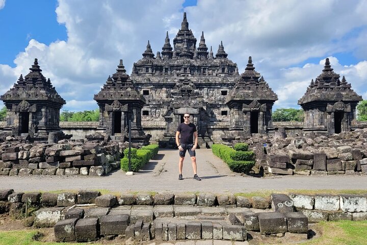 Subida a la cima del templo de Borobudur y templo de Prambanan: tour de 1 día