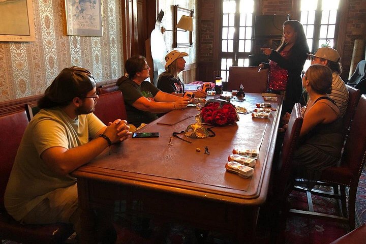 Spirits of Seville Pensacola's Haunted History Tour with Meal
